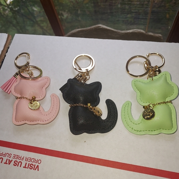 🌻Faux Leather Kitty Bag Charms NEW - Picture 1 of 4